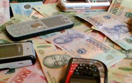 Phá sới bạc trong vườn vải, thu giữ một súng ngắn