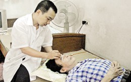 Coi chừng méo miệng vì trúng gió
