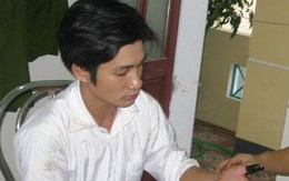 Bắt "yêu râu xanh" đội lốt thày giáo