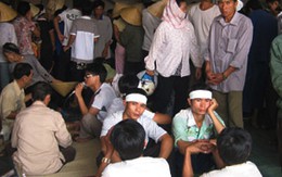 "Bênh" vợ, chồng kéo 2 con trai đi giết người