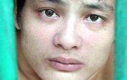 Lên cơn nghiện, con trai đánh mẹ để cướp xe