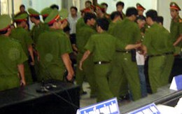 Băng XHĐ Hạnh “Nhật” đánh công an ngay tại tòa