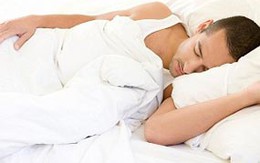 Vô tư ngủ cùng... xác chết