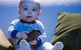 Cấm trẻ dưới 2 tuổi xem tivi