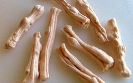 Không mua kẹo kéo, bị đánh trọng thương