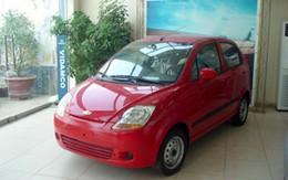 Giá ô tô lại tăng vài nghìn USD mỗi chiếc