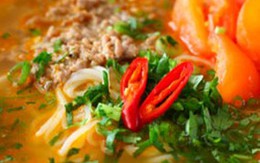 Thực đơn bữa sáng: Bún bò cà chua