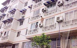 Bị chụp ảnh khỏa thân lúc đi ngoại tình