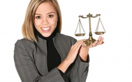 Phụ nữ có tên nam tính dễ thành công trong nghề luật
