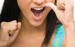 Cách dùng chỉ nha khoa bảo vệ răng miệng