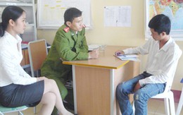 Hành hung cô giáo ngay tại lớp học