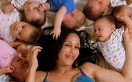 Ảnh: Cuộc sống bận rộn của bà mẹ sinh 8