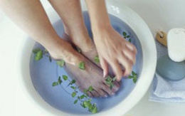 Máy ngâm chân thải độc chỉ là chiêu lừa?