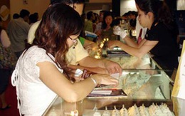 Giá vàng tăng giảm thất thường