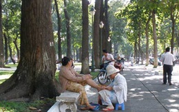 Dễ mắc AIDS vì… làm móng 