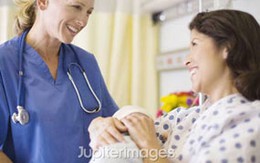 Giải đáp 10 thắc mắc nóng sau sinh