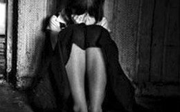 Hãi hùng những cơn cuồng ghen trút xuống đầu con trẻ