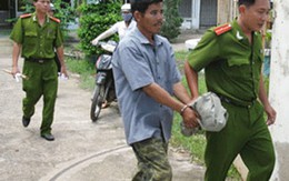 Truy tố người chồng cưỡng bức vợ giữa đám đông