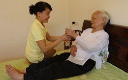 Công bố Luật Người cao tuổi và Luật Khám bệnh, chữa bệnh