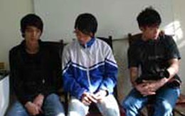 3 nhân viên quán phở đánh người trọng thương