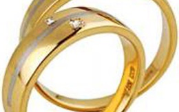 Cứa cổ hai vợ chồng cướp 2 nhẫn vàng 
