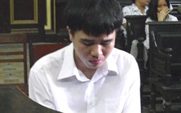 “Lạm dụng” phim sex, giám đốc trẻ vào tù