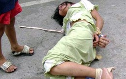 Vụ một phụ nữ bị trói, bỏ giữa đường: Trói người làm bằng chứng?!