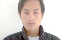 Đâm chết vợ vì không được bế con