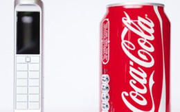 Sạc pin điện thoại bằng... Coca Cola