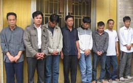Bắt ổ bạc trong... trường tiểu học
