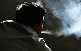 Mất 6 cái răng vì thuốc lá... nổ trong miệng