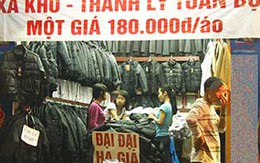 Sắm Tết, cẩn thận với quần áo "Sale off"  