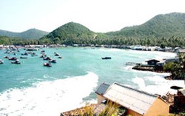 Bộ trưởng Nguyễn Quốc Triệu: Ưu tiên chăm sóc sức khỏe người dân biển, đảo
