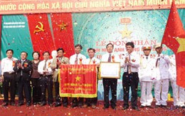 Khám bệnh, chỉ cần đi tay không