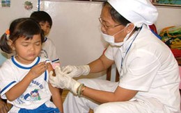 Kiểm tra số lượng vaccine phục vụ tiêm chủng