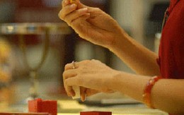 Giá vàng trong nước quay đầu giảm nhẹ