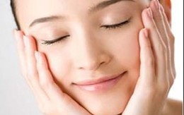 Động tác mát-xa phòng da khô, nhăn khi trời lạnh