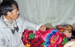 Nghi trộm vàng, một phụ nữ bị đánh dã man