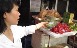 Mùa lễ hội: Cẩn trọng với bánh "lộc"