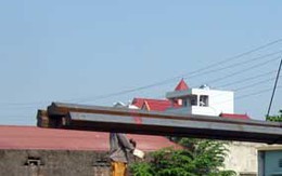 Bắt nhóm ăn trộm cọc thép cầu