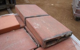 Chặt đầu người khác để… nhuộm gạch