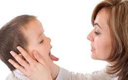 Trẻ đau họng, dấu hiệu cần đi khám sớm