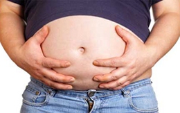 Thoát chết nhờ... bụng phệ