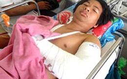 "Sát thủ" vào tận trường đâm giảng viên trọng thương 