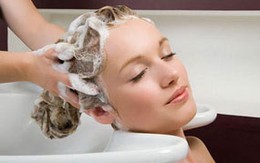 Ăn gì để giảm rụng tóc sau sinh?