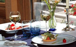 Hiện đại đánh bại truyền thống