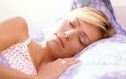 Cô gái ngủ suốt 9 năm không thức giấc