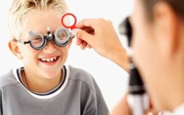 Giúp bé yêu bảo vệ "cửa sổ tâm hồn"