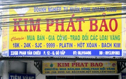 Đập vỡ tủ kính cướp tiệm vàng giữa ban ngày