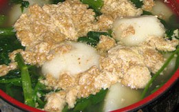 Canh cua rau muống khoai sọ